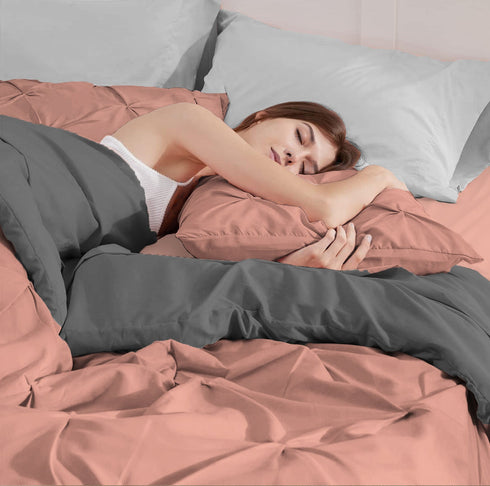 The White Moss Rosalie Reversible Pinch Pleat Winter comforter with  pillow covers